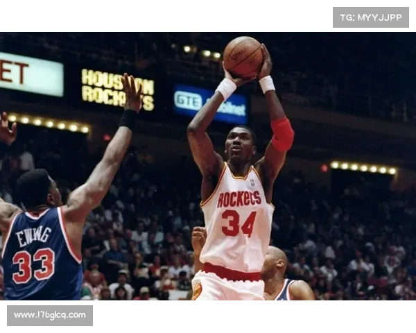 NBA传奇球星:哈基姆·奥拉朱旺(Hakeem Olajuwon) NBA传奇球星:哈基姆·奥拉朱旺(Hakeem Olajuwon)